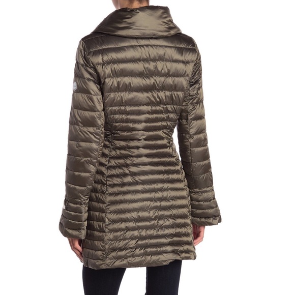 NWT Asymmetrical Collar Quilted Jacket - Picture 3 of 3